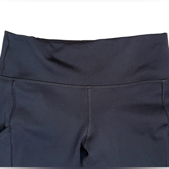 NIKE DriFit Epic LUX black Capri Leggings women’s size medium - side pockets - Picture 9 of 17